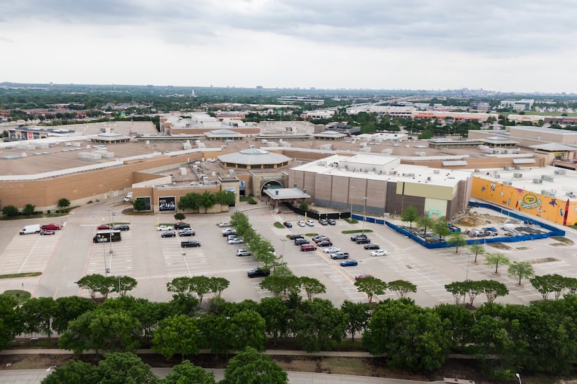 Willow Bend Neighborhood in Plano